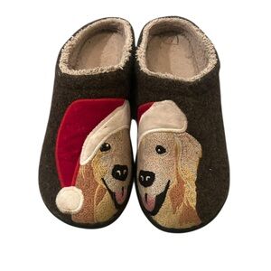 L.L. Bean Festive Dog Slippers with Santa Hat size 7